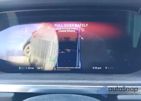 2022 Tesla Model S Dual Motor All-Wheel Drive z USA, uszkodzony, nr VIN 5YJSA1E59NF467636